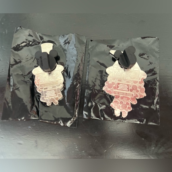 Disney Parks Tim Burton The Nightmare Before Christmas character Set of 2 Pins - Picture 4 of 8